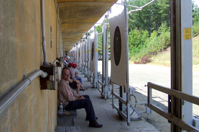Motorised target frames